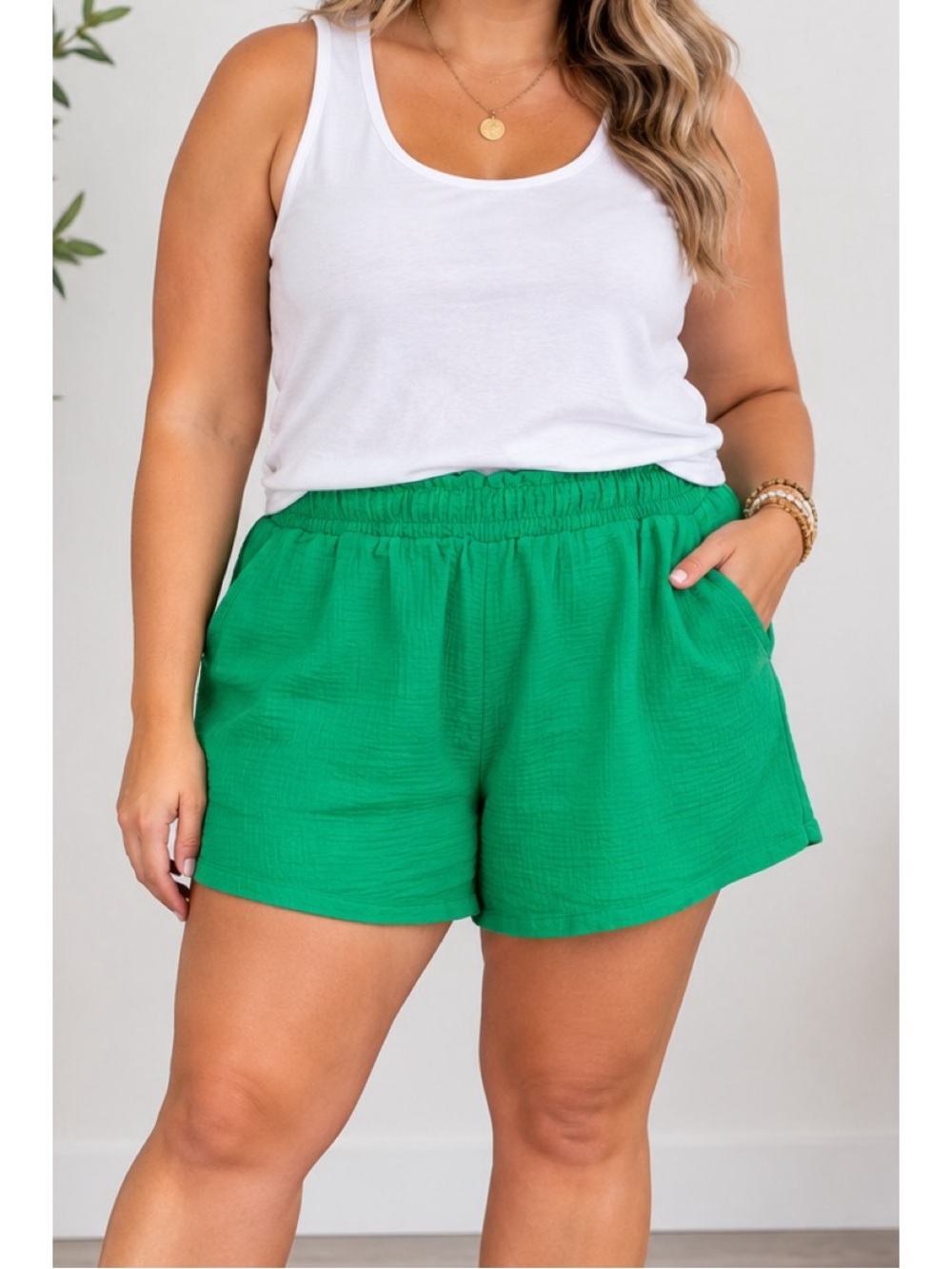 GeeGee Cute and comfortable green gauze shorts